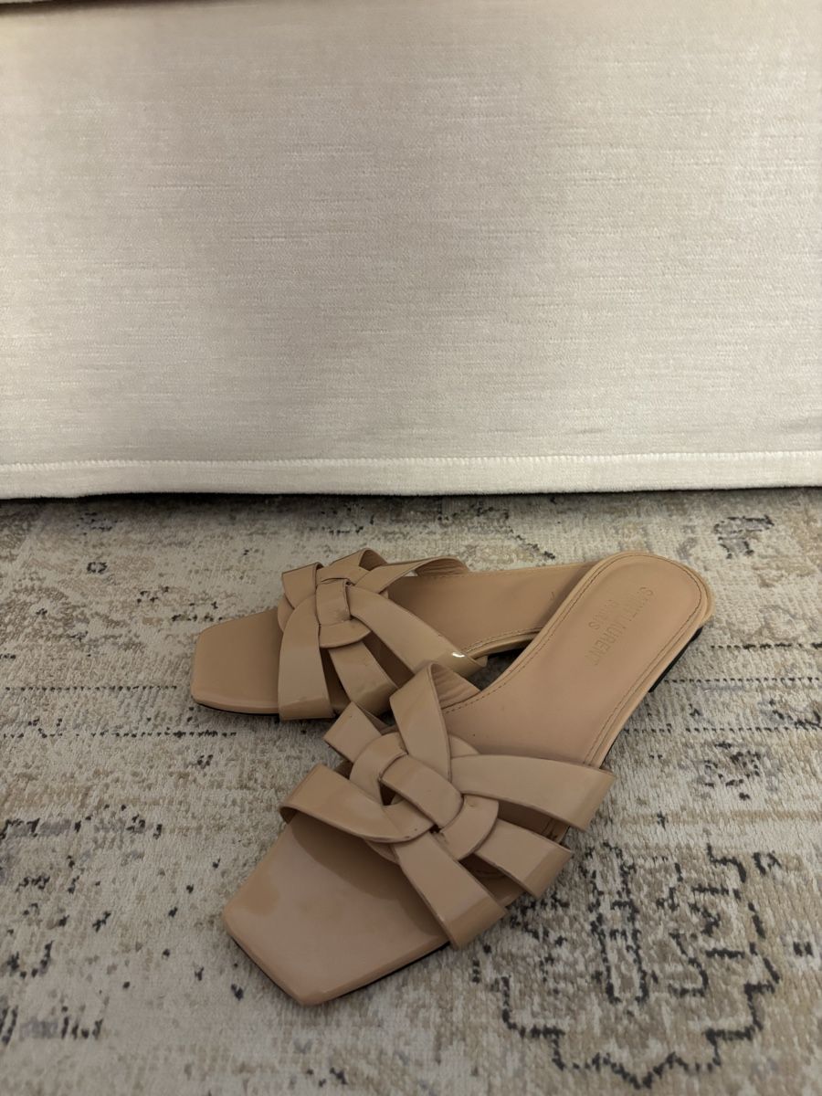 Scarpe da donna: Slippers in Patent Beige Size 40  – Usato da Horgen venduto da len_qjz9 2