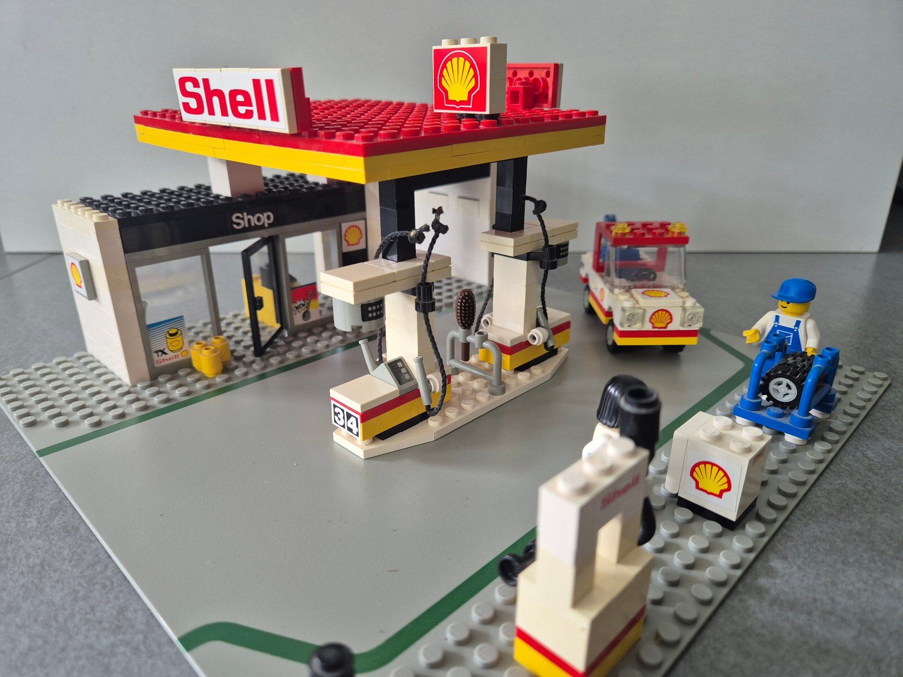 Lego Kit di costruzioni: LEGO Shell Tankstelle 6378 – Usato da Sissach venduto da DenJoe