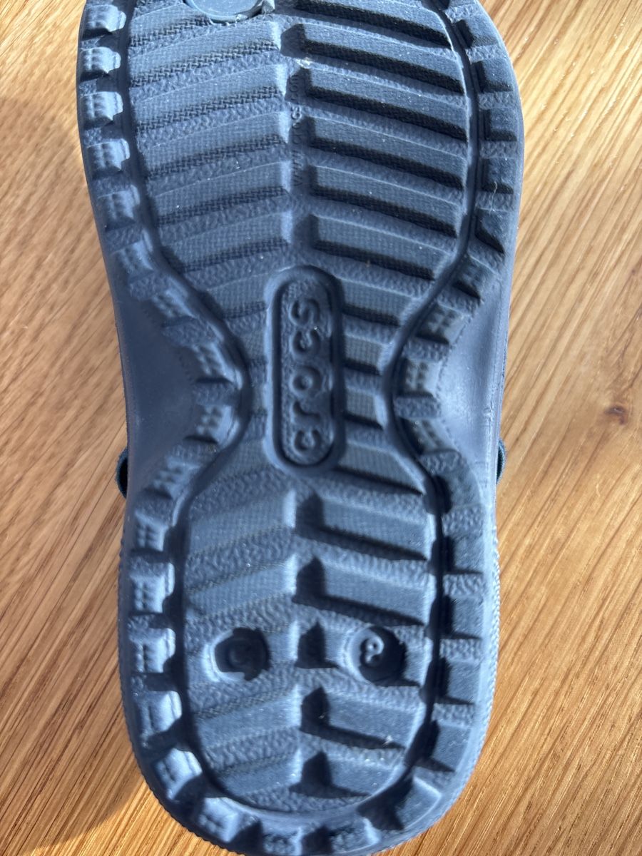 Crocs Herrenschuhe: Sandalen Grösse C8 von Crocs – Gebraucht aus Emmenbrücke von taigi01 2