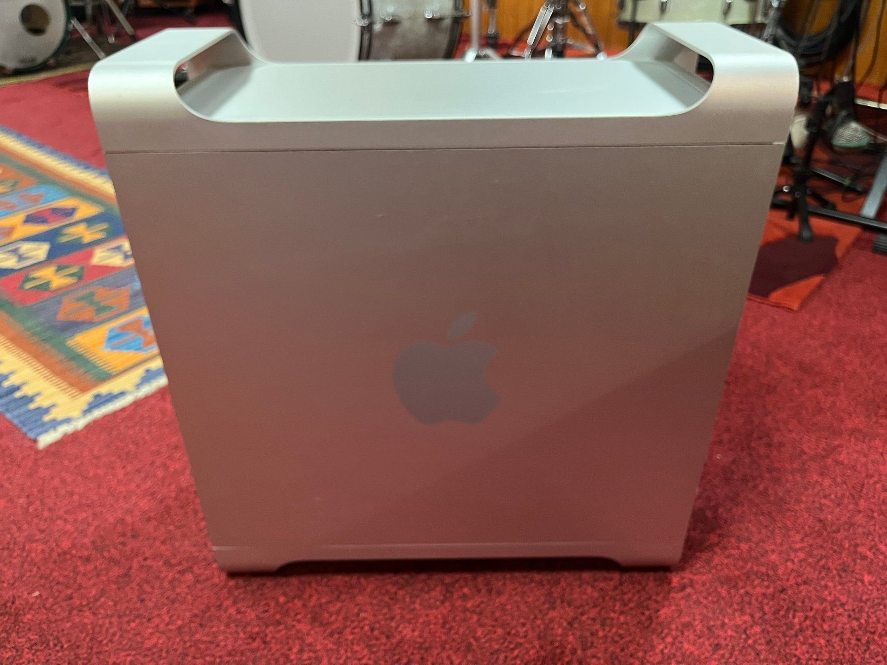 Apple PC: Apple Mac Pro 5,1- 8 coeurs / 32 G.RAM / RX 570 4Go – Usato da La Chaux-de-Fonds venduto da Simone1180 8