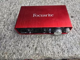 Focusrite Scarlett 2i2 USB Audio Interface