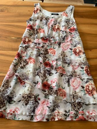 TAIFUN romantisch verspieltes Blumenkleid Gr. 36