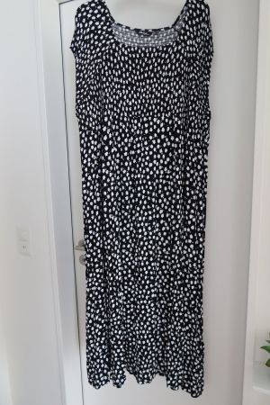 Damenkleid Grösse 54/56 von Ulla Popken, Viskose - NEU