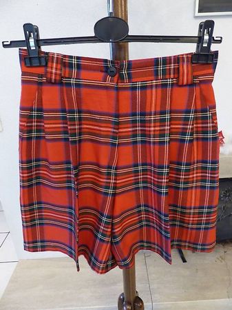 Shorts kariert Gr. 38/40 sehr guter Zustand