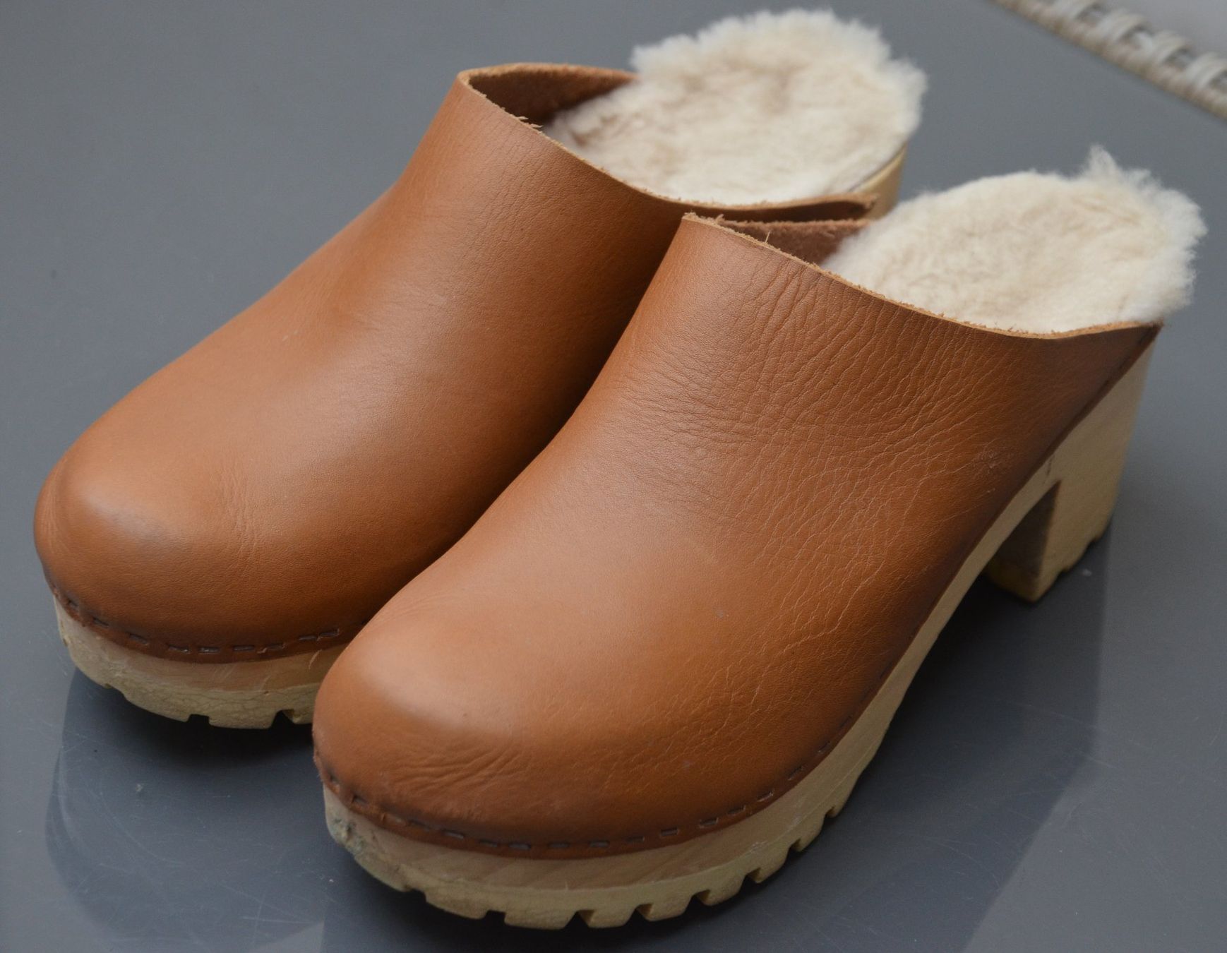 Penelope Chilvers Scarpe da donna: Penelope Chilvers Clogs / Sabot 39 – Nuovo (secondo la descrizione) da Collonges venduto da arashee