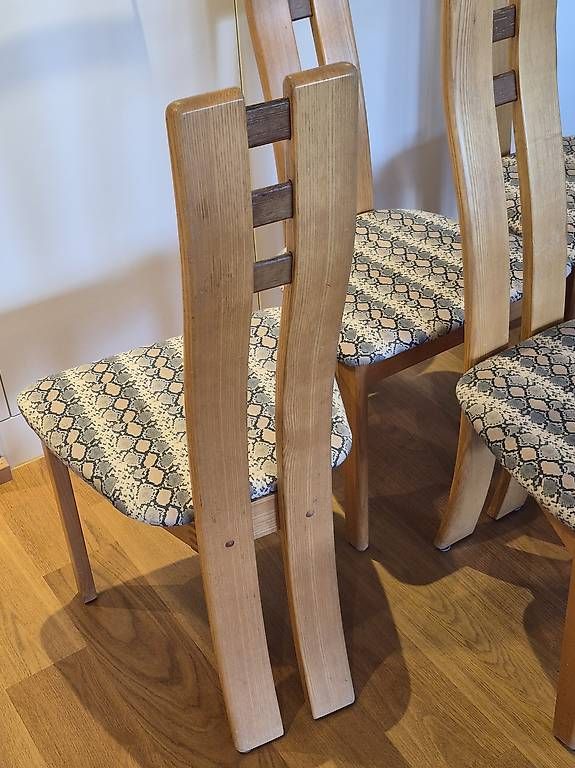 Chaises: Holzstühle – D'occasion à Braunau par rosp