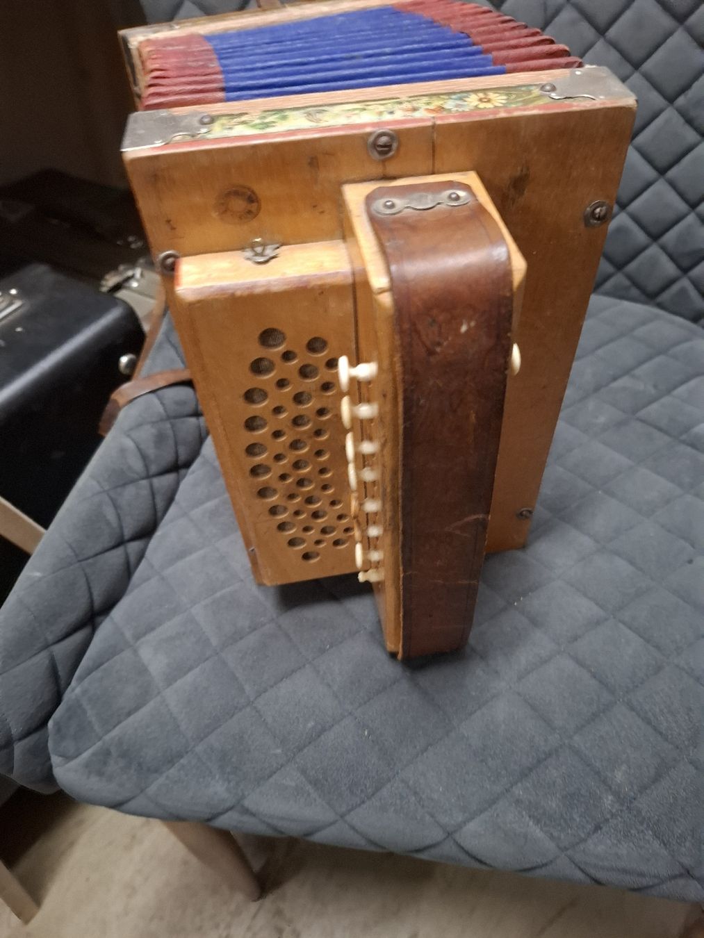 Strumenti musicali: schwyzerorgeli – Usato da Villeneuve venduto da BibiVintage 9