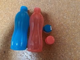 2 Trinkflaschen Tupperware