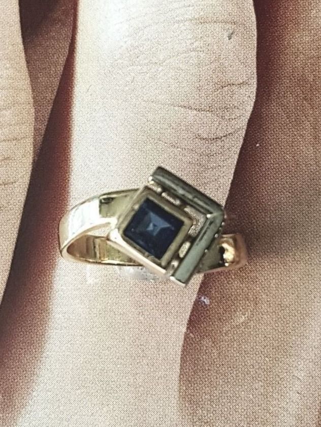 Ringe: Edler Saphir Ring im Carréeschliff – Neu (gemäss Beschreibung) aus Unterägeri von Altgoldschmuck 4