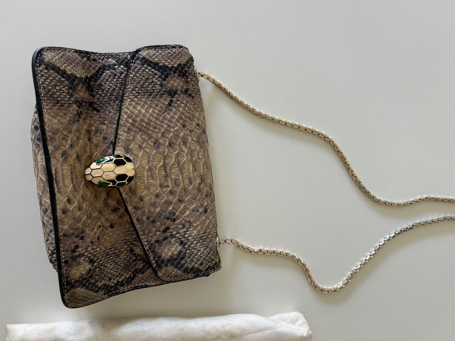 Borse da donna: High quality Leather Bag with Snake Clasp – Usato da Zürich venduto da khriw 8