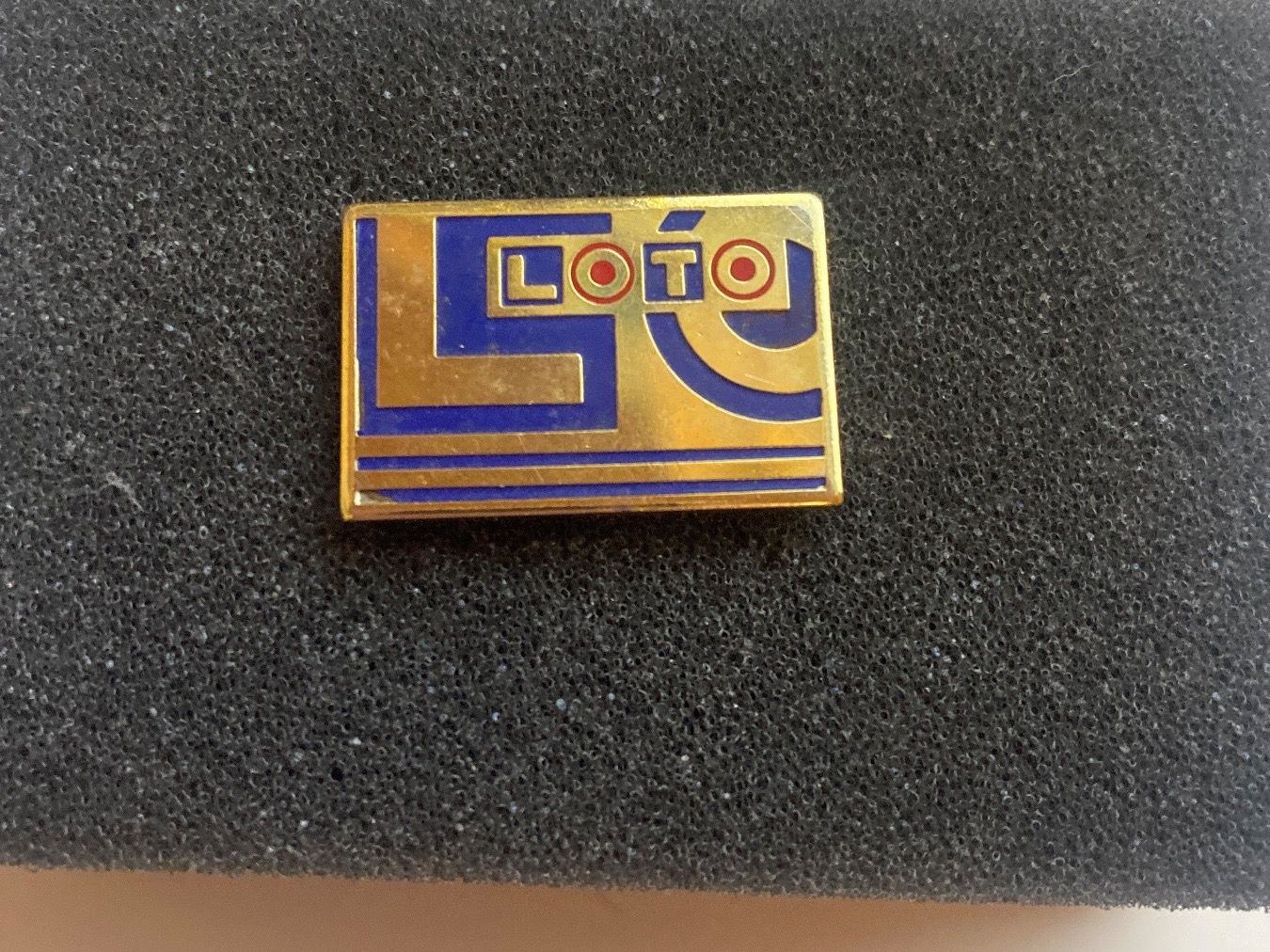 Placchette & Badge: PINS - LOTO – Usato da Le Brassus venduto da cinema13