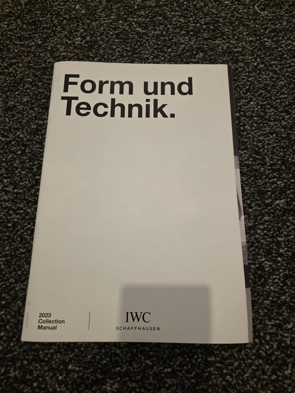 Riviste & Magazine: IWC Zeitschrift The Reference (Rückseite Form und Technik) – Usato da Seuzach venduto da Tadpeyn 2