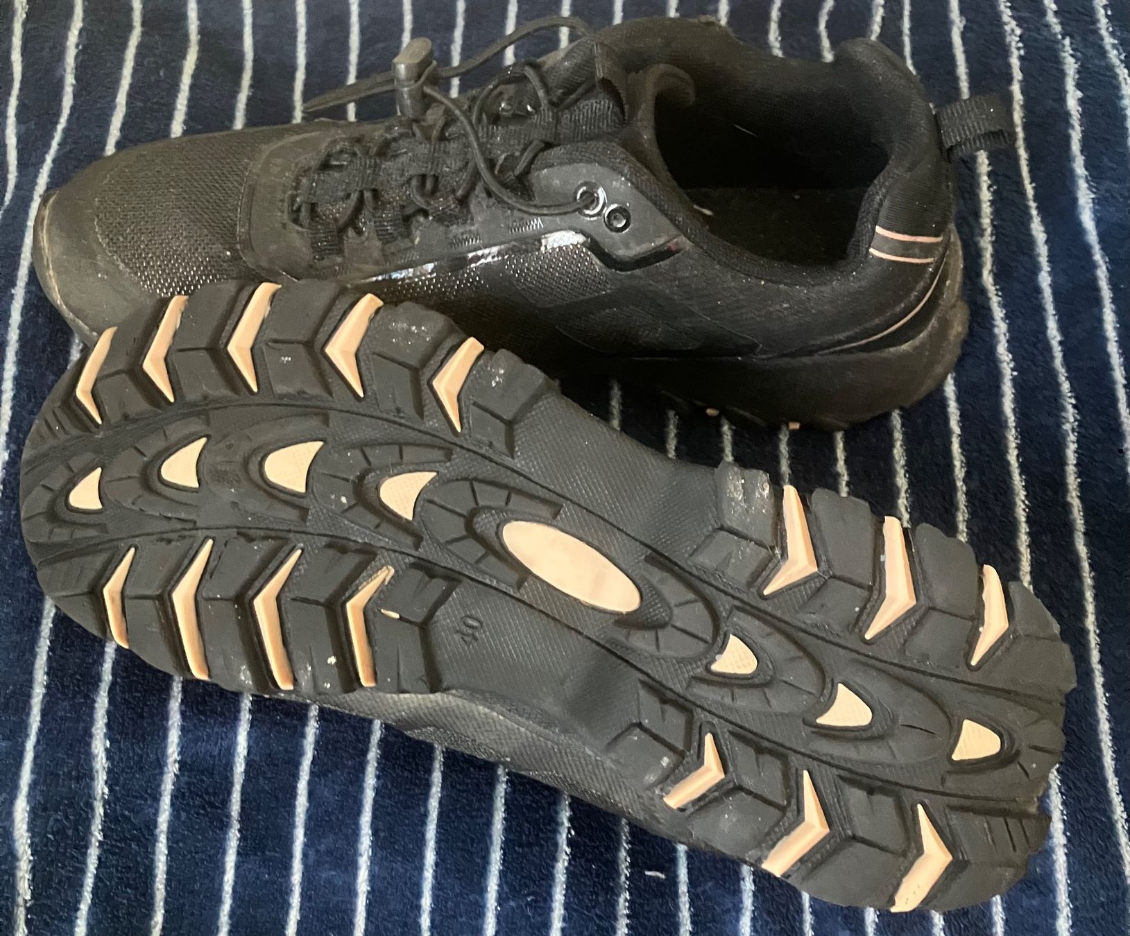 Scarpe da donna: Damenschuhe zuverkaufen Gr 40 – Usato da Schönenwerd venduto da JUJANILE 1