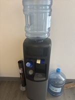 Wasserspender Eden inkl. Trinkbecherhalter
