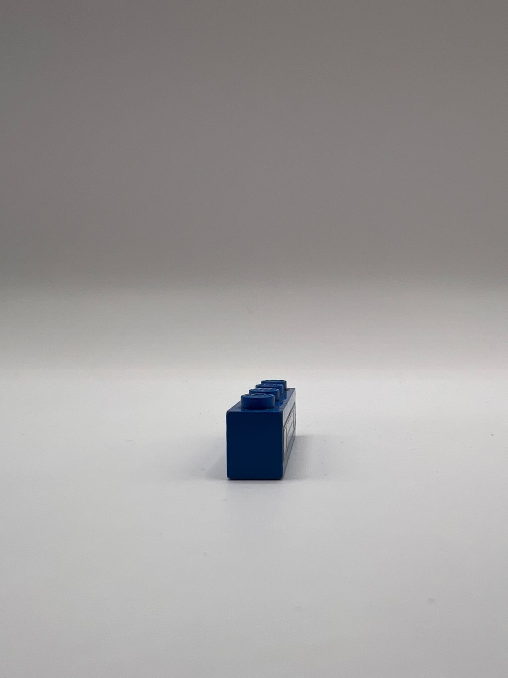 Lego Kit di costruzioni: LEGO Kühlergrill blau 1x4 – Usato da Vaduz venduto da NotNeeded 3