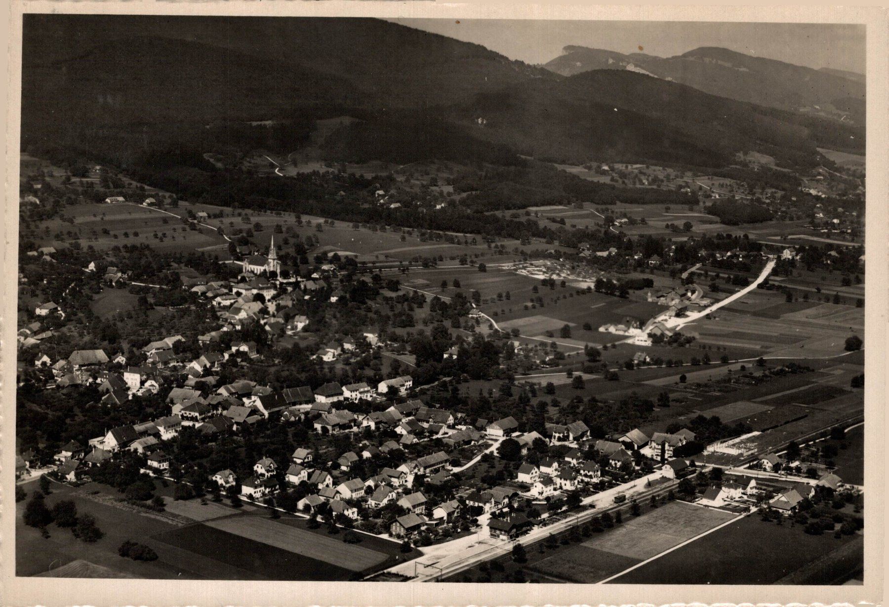 Cartes postales: Fliegeraufnahme Hägendorf – D'occasion à Bronschhofen par Astore