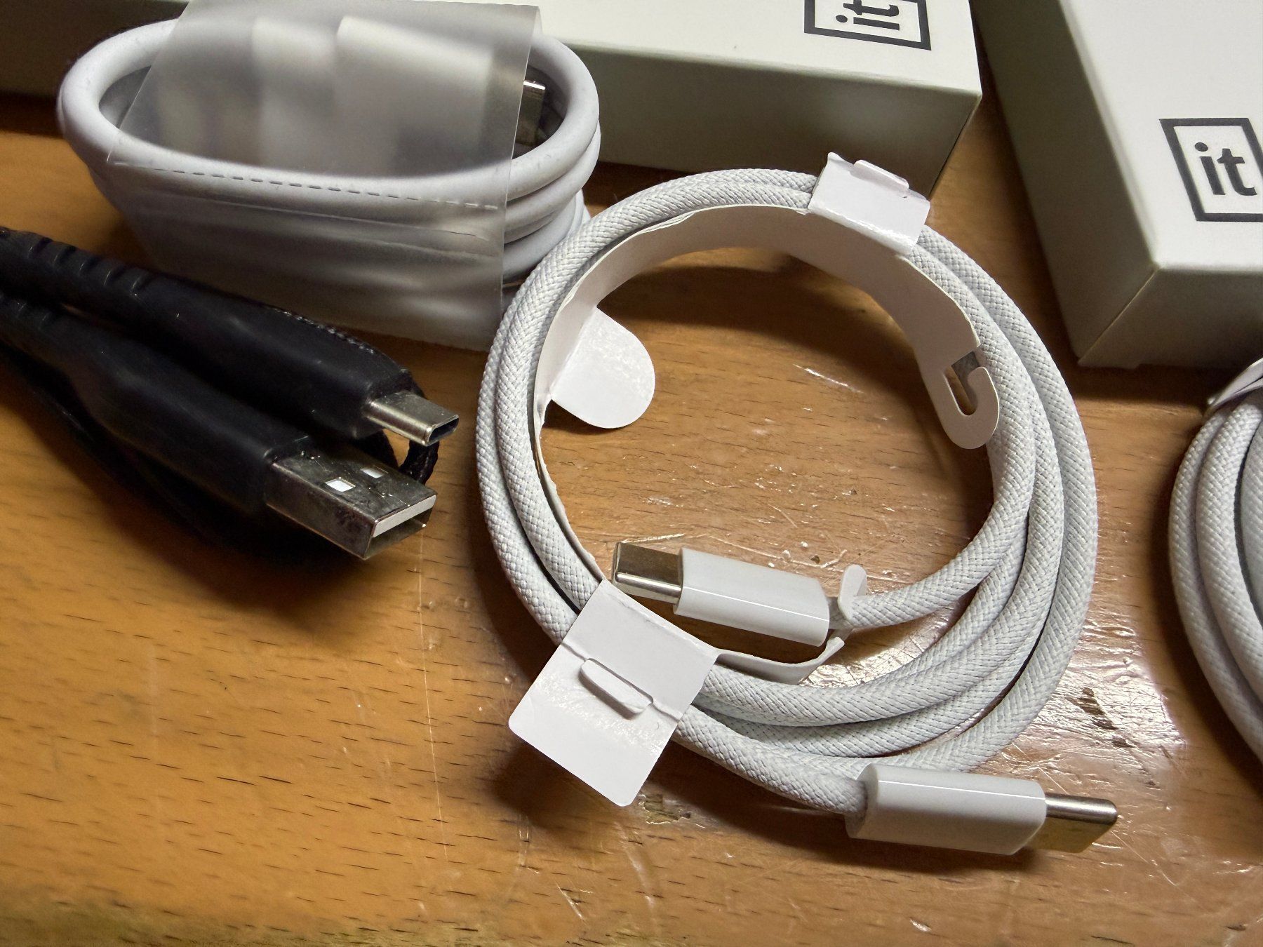 Apple Câbles: Ladekabel USB-C – D'occasion à Au SG par bah_6f5w 2