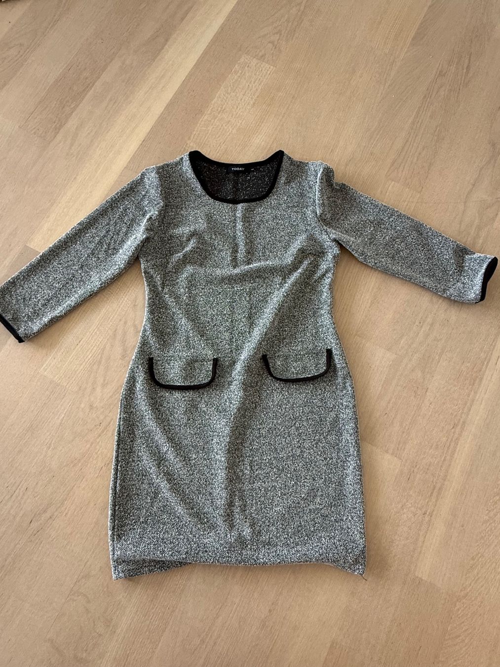 Lotti di vestiti: Damenkleider Grösse L – Usato da Meierskappel venduto da Similein93 2