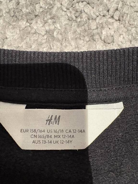 Maglioni & Felpe: Schwarzer H&M Pulli für ca. 12 Jährige  – Usato da Bolligen venduto da fel_cp8q 1