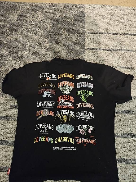 T-shirt: Lovegang T-Shirt – Usato da Dottikon venduto da damianolucia98