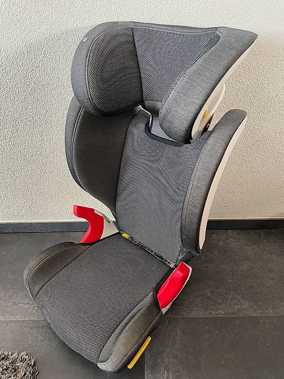 Seggiolini per auto: Baier Adefix Kindersitz – Usato da Nussbaumen AG venduto da Ralix