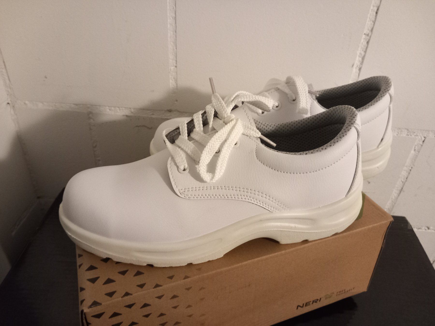 Scarpe da uomo: Neri Sparto S2 Arbeitsschuh Gr.45 – Nuovo e nell'imballaggio originale da Thun venduto da Beas-Allerlei