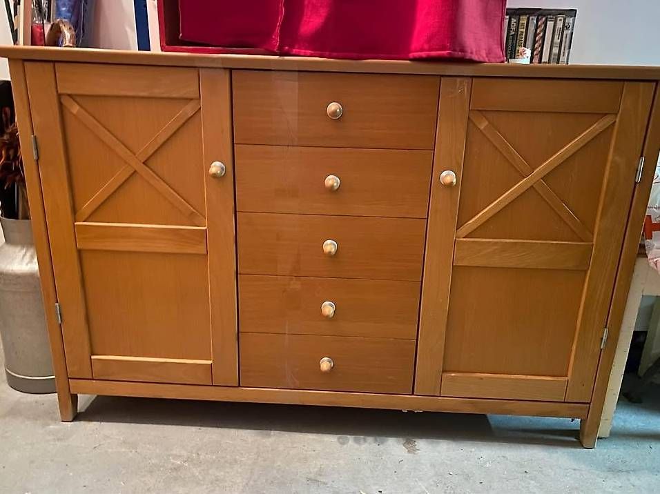 Cassettiere: Sideboard / Kommode – Usato da Murten venduto da Livingstone
