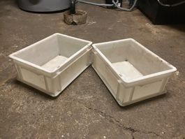 2 stabile Kisten aus Kunststoff, H: 17, B: 30, T: 40 cm
