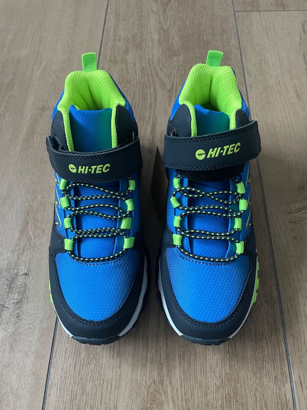 Hi-Tec Scarpe per ragazzi: Trekkingschuhe von Hi-Tec Gr. 32 NEU – Nuovo e nell'imballaggio originale da Waltenschwil venduto da hansnine 2