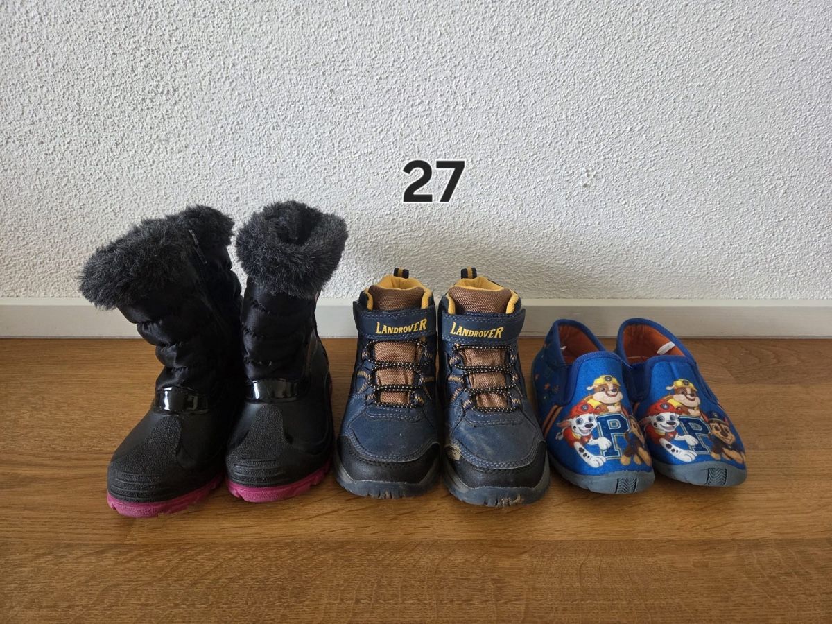 Schuhe für Jungen: Kinder Schuhe 23, 25, 26, 27 – Gebraucht aus Merenschwand von s_19le20 2
