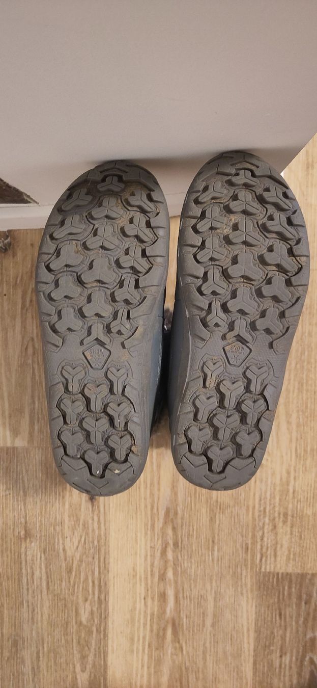 Decathlon Scarpe da uomo: Bottes après-ski fourrées, t.36 – Usato da Mauraz venduto da Morgane_LC 2