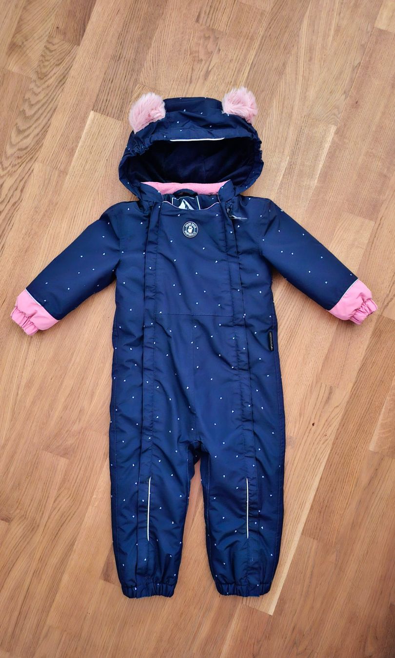 C&A Vestes & Manteaux: Skyanzug gr.92 – D'occasion à Biel/Bienne par nad_rm72