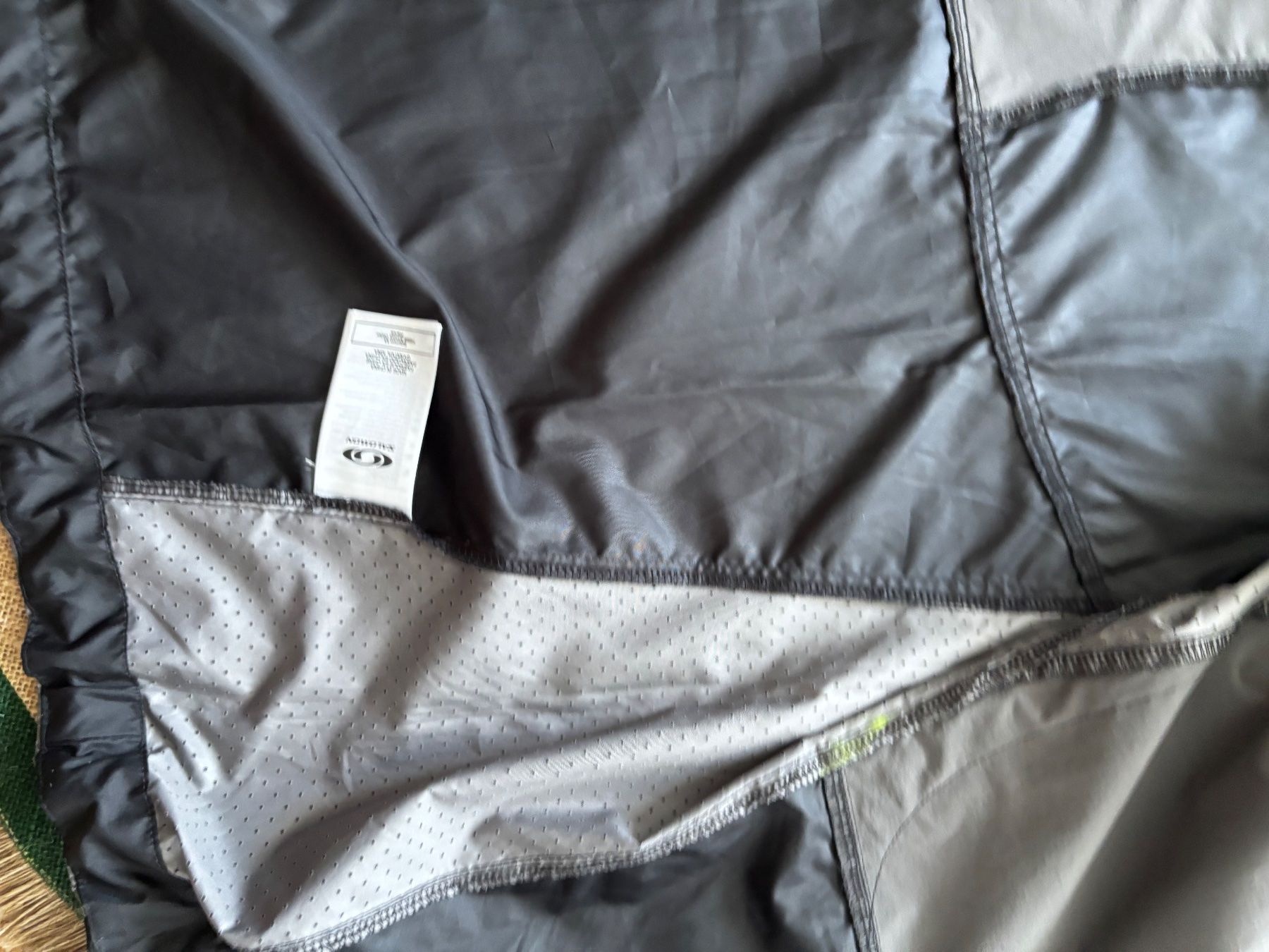 Salomon Giacche: Vintage Salomon übergangsjacke / Salomon Transitional jacket – Usato da Bern venduto da yas_w5js 1