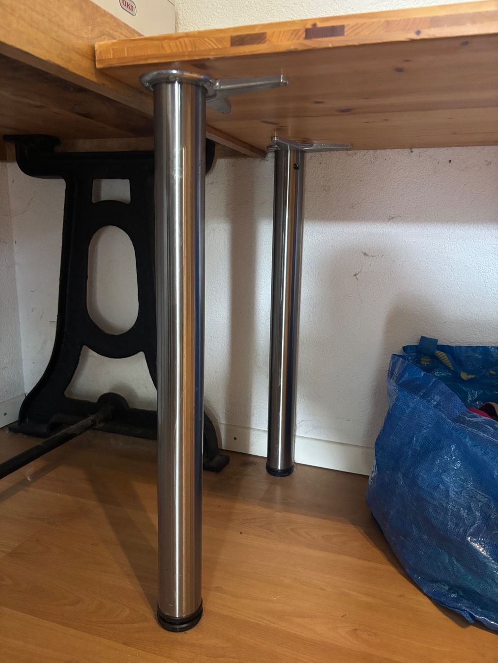 Tavoli: Basteltisch / Werkstatttisch / Holztisch – Usato da Laupen ZH venduto da rubesson 2