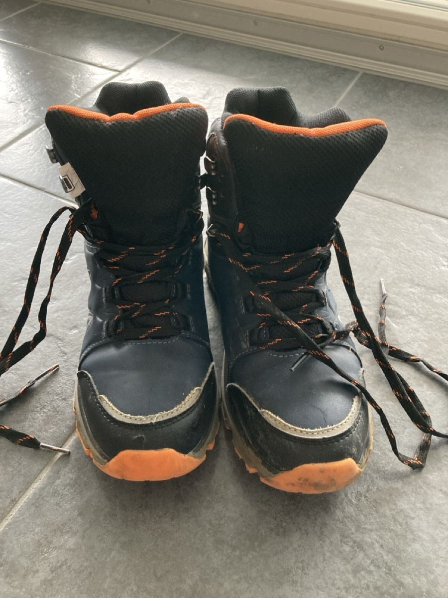Fila Scarpe da uomo: Wanderschuhe Fila Gr. 37 – Usato da Uttigen venduto da daeni_83 1