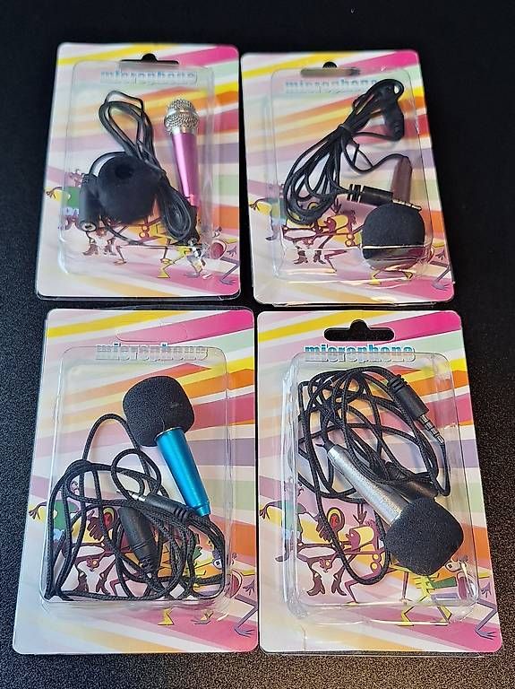 Microfoni: 4 Mini Microphones pour karaoké – Nuovo e nell'imballaggio originale da Vucherens venduto da curious 1