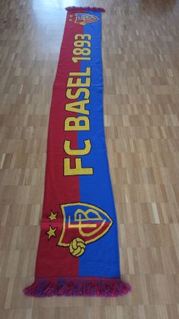 Riesiger FC Basel Meisterschal (über 2m!)