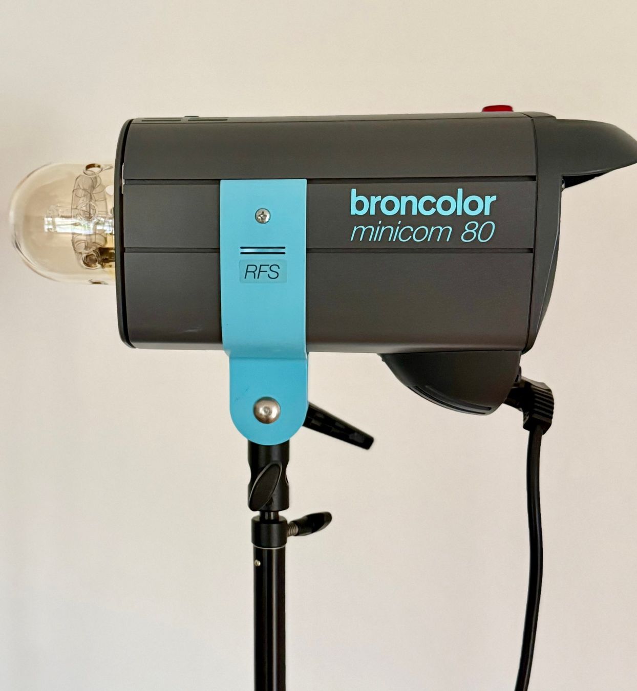 Broncolor Blitze: Blitzleuchte Broncolor Minicom 80 – Gebraucht aus Jona von NeueTigerente
