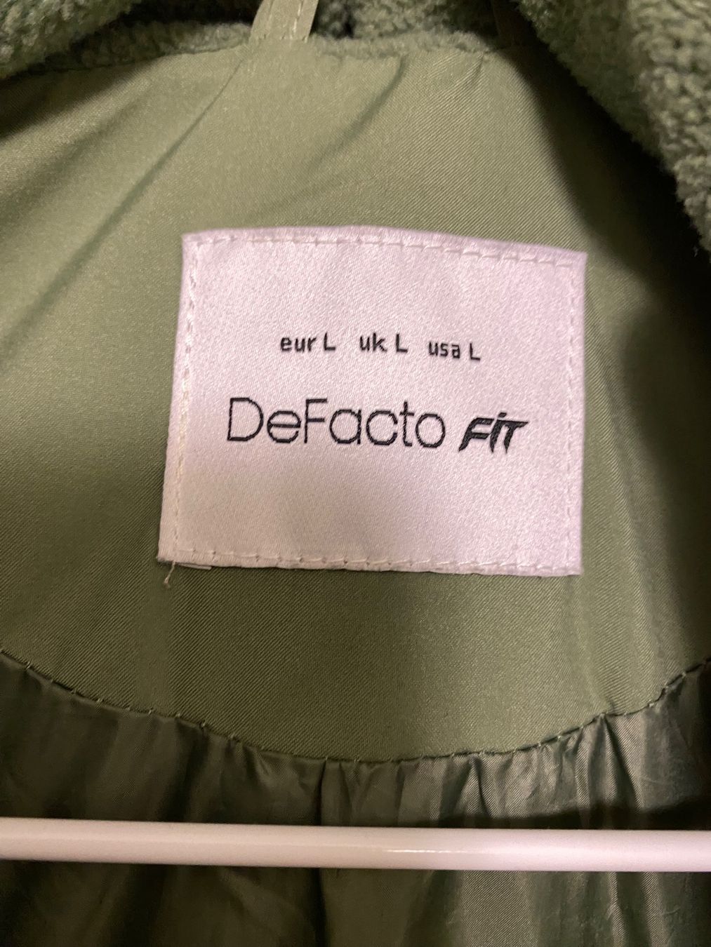 Jacken: Grüne Winterjacke L top Zustand – Gebraucht aus Zürich von Gamecards 5