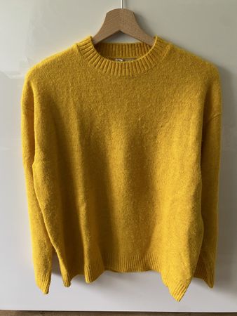 Size M - Zara - Mustard Yellow Sweater