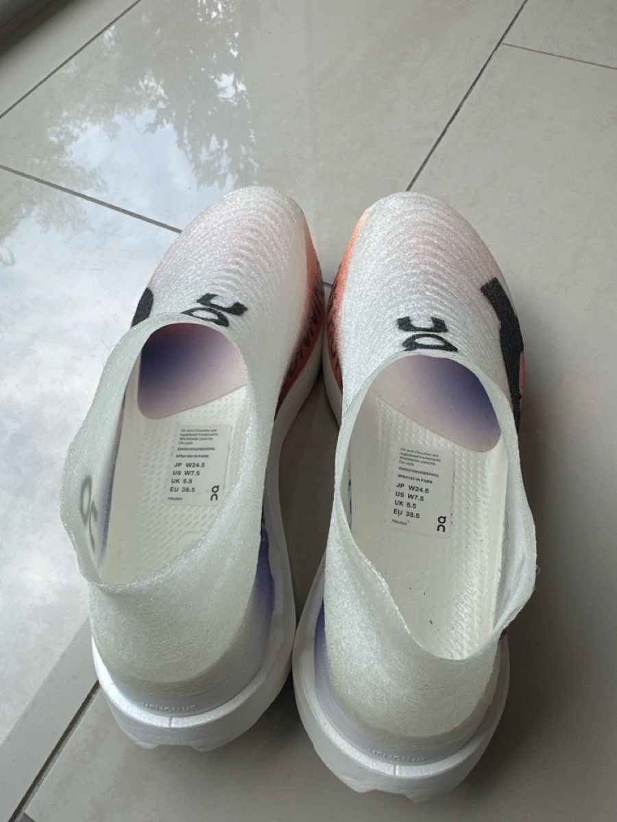 Scarpe da uomo: On Running 44,5 – Nuovo (secondo la descrizione) da Bülach venduto da Amil1 2