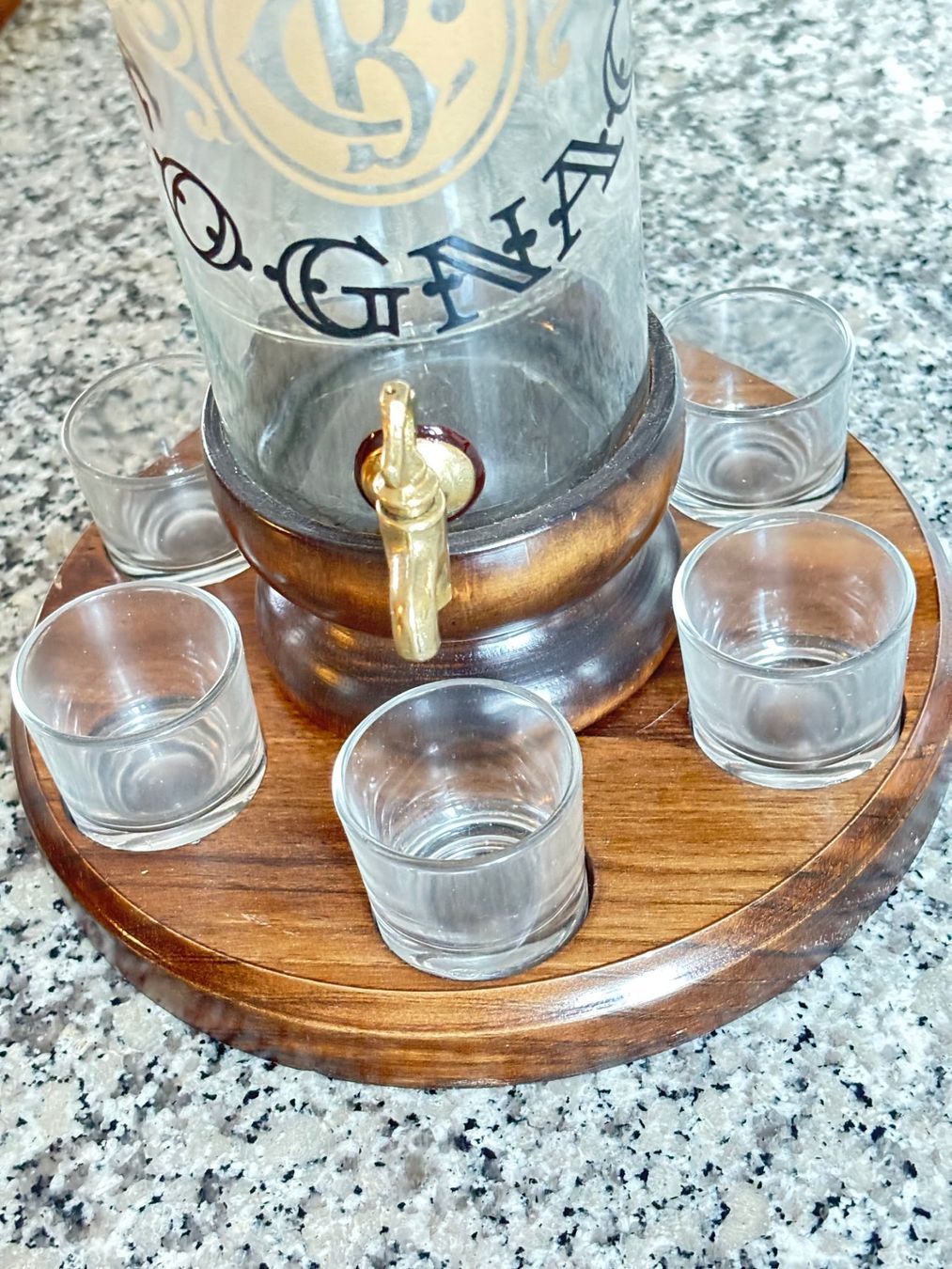 Altro: Schnaps-Set mit 6 Gläsern & Cognacflasche mit Auslaufhahn – Usato da Niederönz venduto da melodie015 2