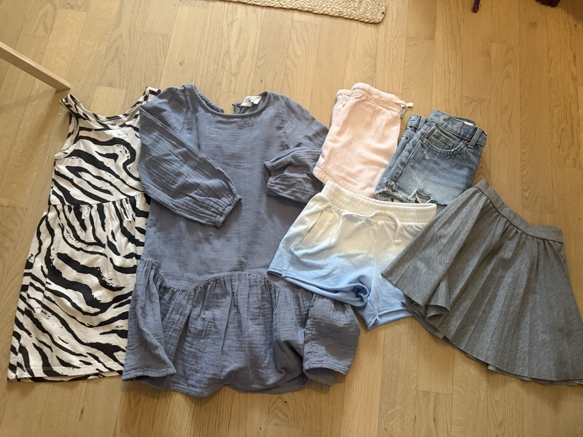 Lotti & Set di vestiti: Kleiderpaket gr 116 – Usato da Lufingen venduto da FilipaPCD