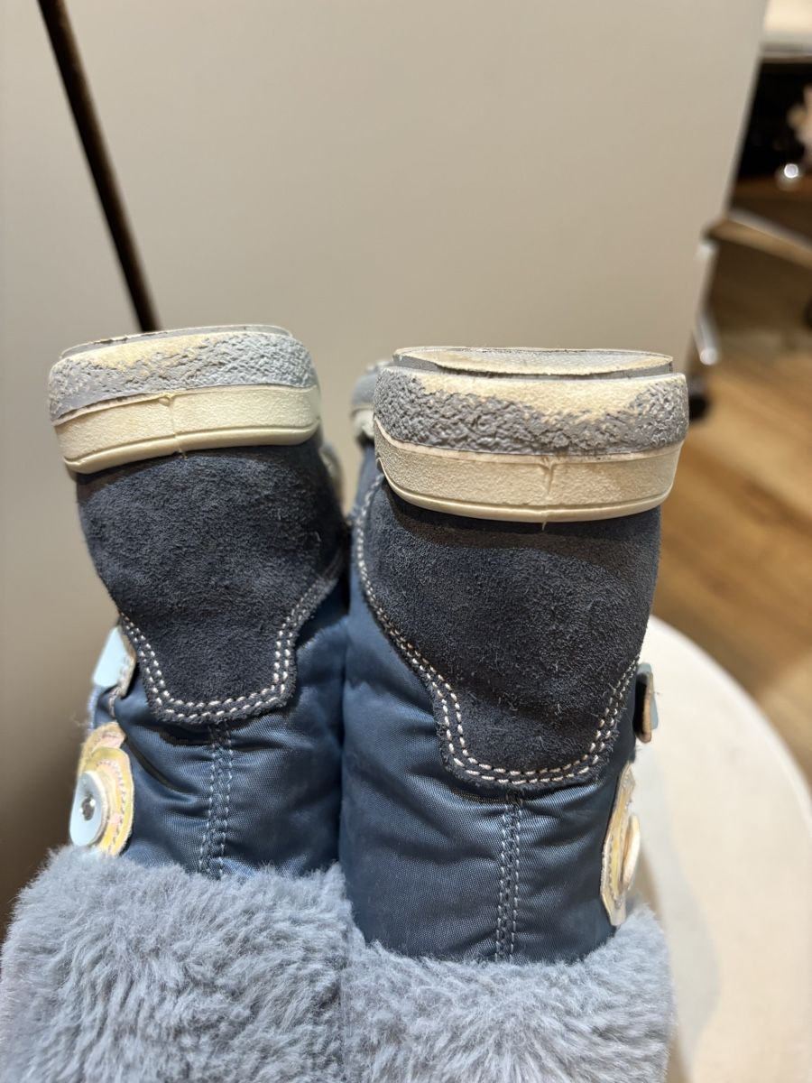 Primigi Scarpe per ragazze: Primigi Winterschuhe Gr. 28 – Usato da Höri venduto da Celine.11 9