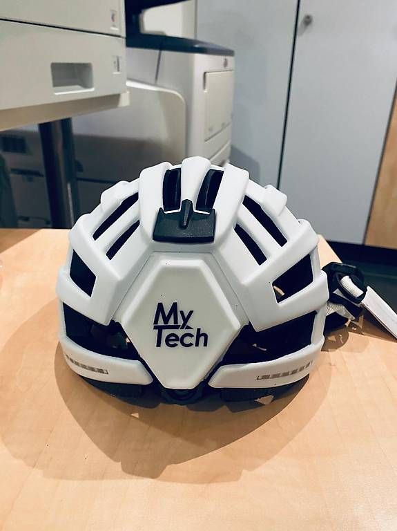 Caschi: velohelm mit licht und blinker – Usato da Reinach BL venduto da pan_pjc6 2