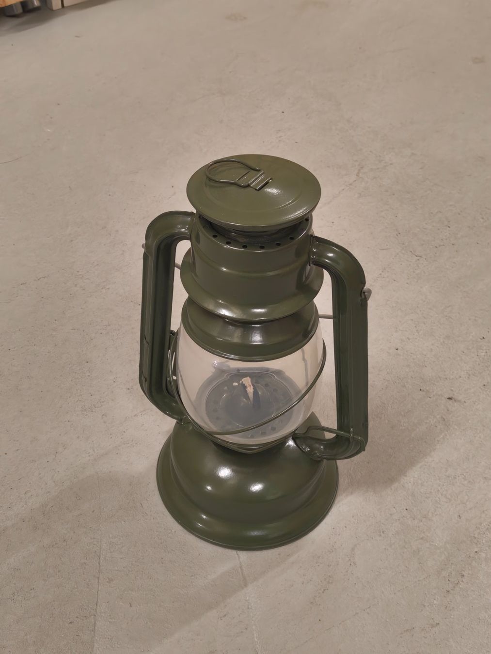 Lampade & Luci: US Armeelaterne – Usato da Schönenwerd venduto da leo_w99f