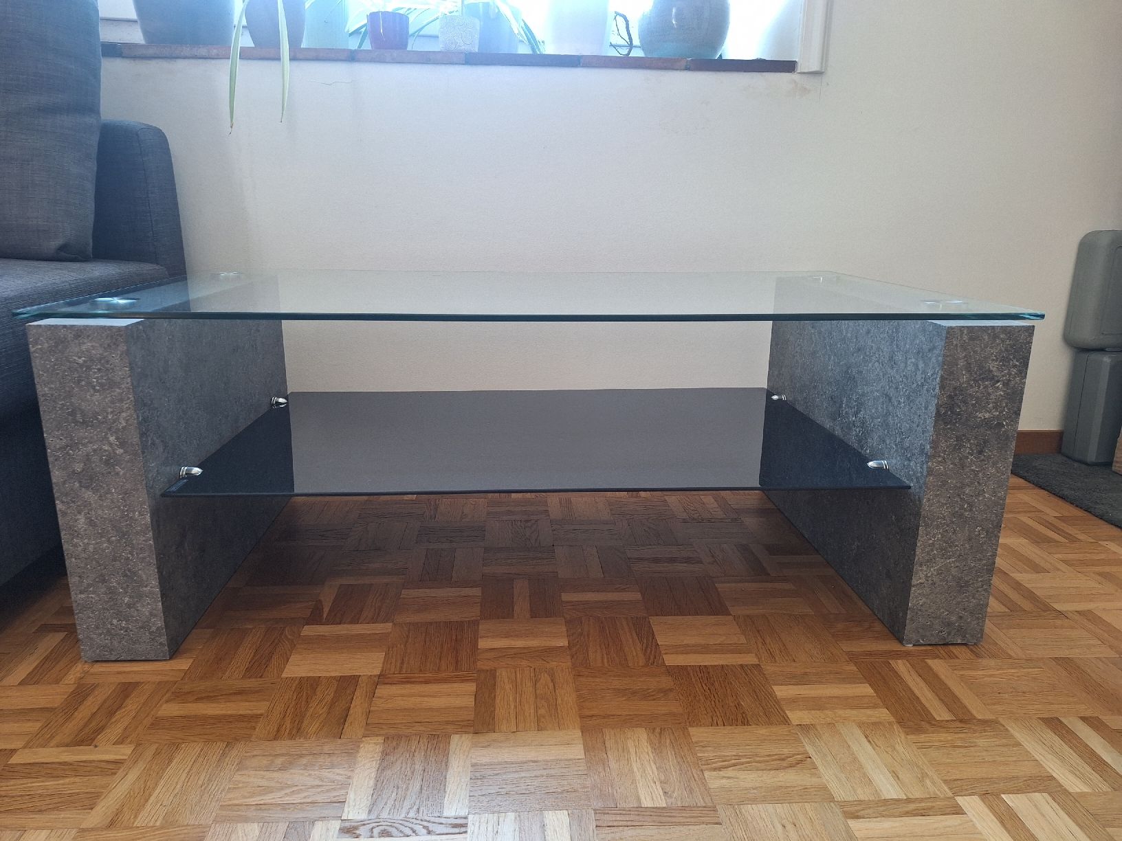 Tavoli: Moderner Glastisch zu verkaufen – Usato da Stansstad venduto da Duracell__5 3