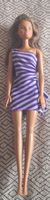 Poupée Barbie d'occasion - Robe rayée violette et blanche