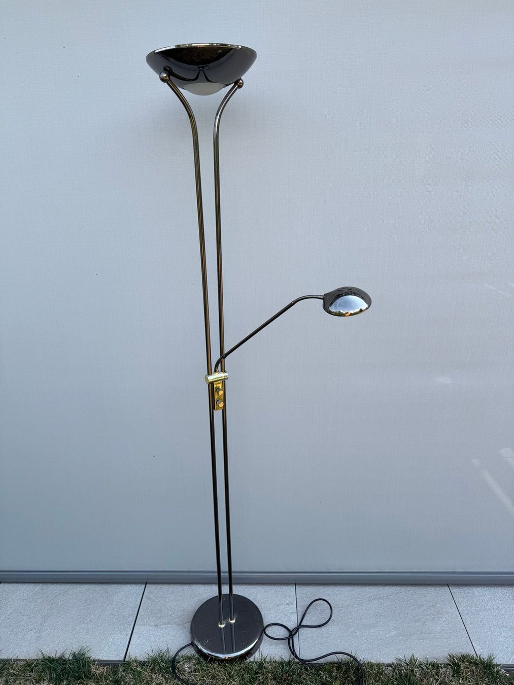 Lampes: Stehlampe Halogen mit Dimmer – D'occasion à Kaiseraugst par juchli16