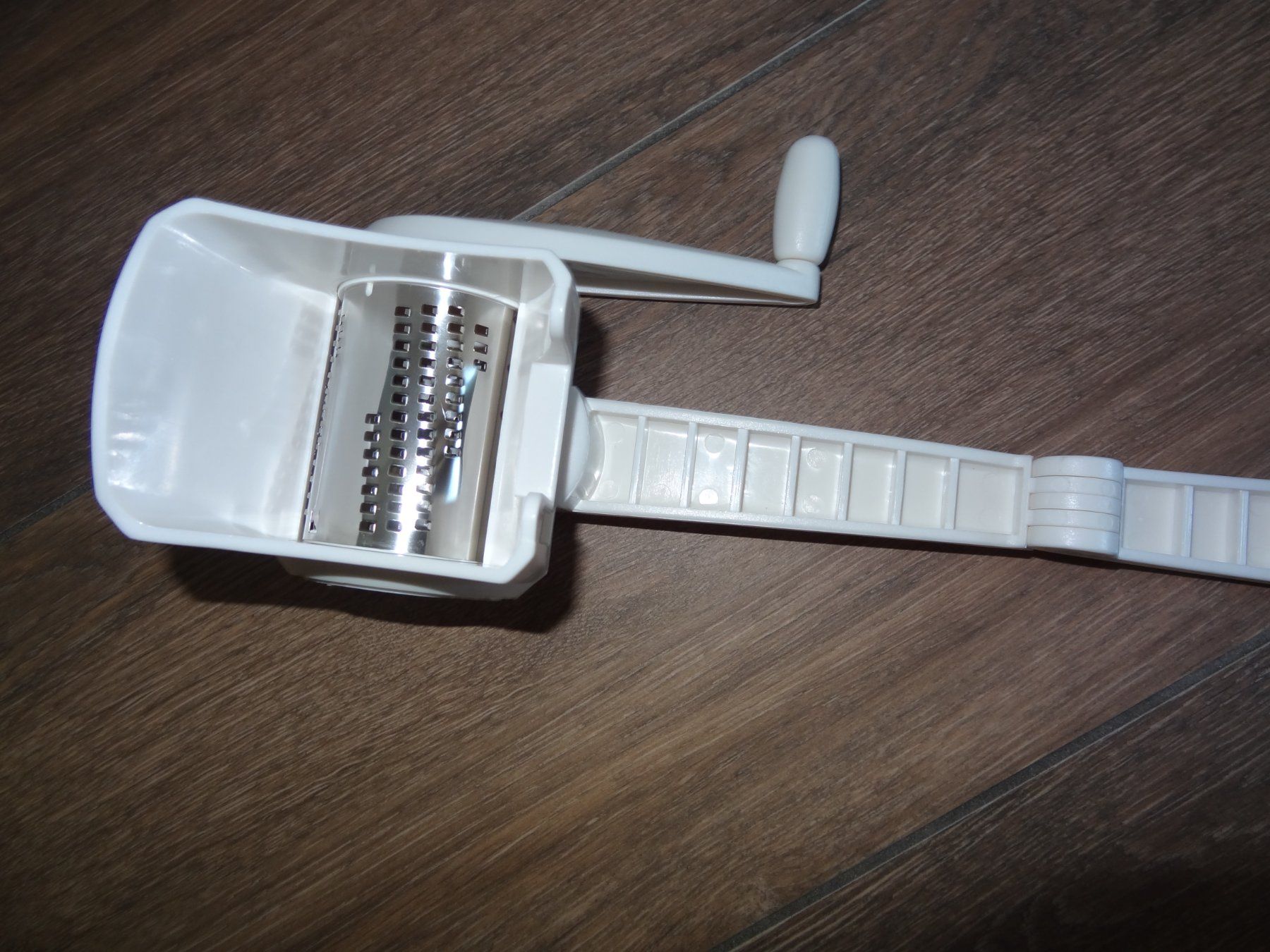 Komplettküchen: Râpe manuelle blanche accessoire cuisine – Gebraucht aus Satigny von salvatore73 2